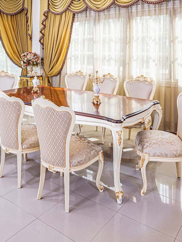 CLASSIC SHELL DINING TABLE